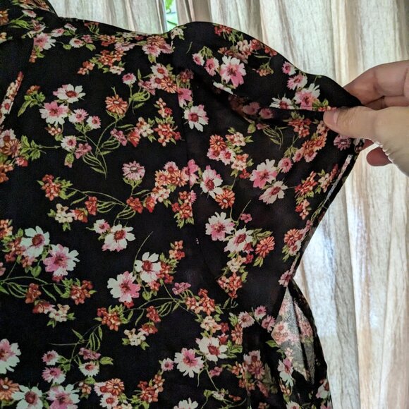 Papermoon tie neckline top, size 1x - Picture 3 of 3